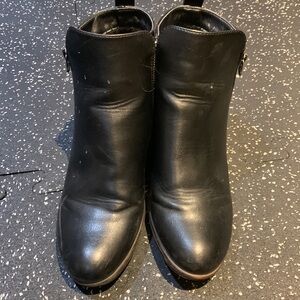 Waterproof black Taxi ankle boots.